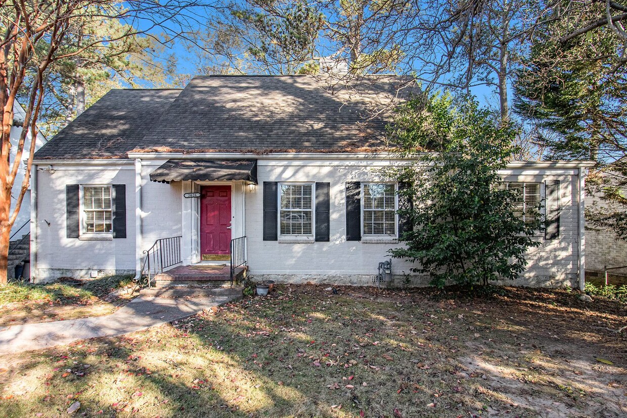 Primary Photo - 3 bedroom 2 bathroom house