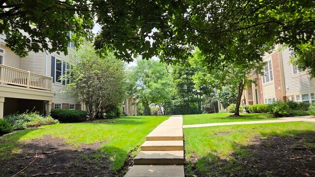 Foto del edificio - 2631 N Greenwood Ave