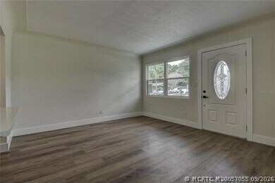 Foto del edificio - 4325 78th Ln N