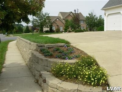 Foto del edificio - 5828 Meadow Dr