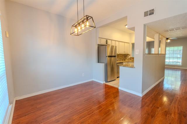 Foto principal - 12921 Abrams Rd