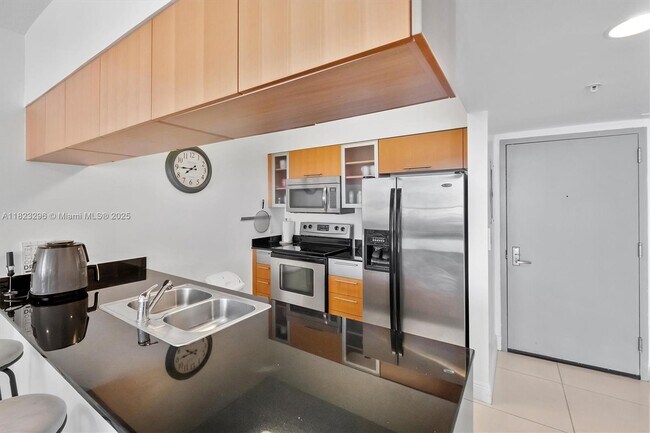 Foto del edificio - 1750 N Bayshore Dr