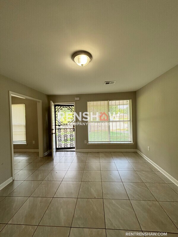 Building Photo - 3004 Elbert Cove