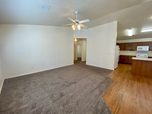 Building Photo - 3 br, 2 bath House - 136 S 1930 W