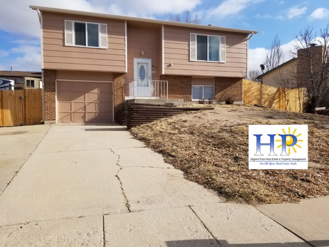 Building Photo - 817 Badger Dr