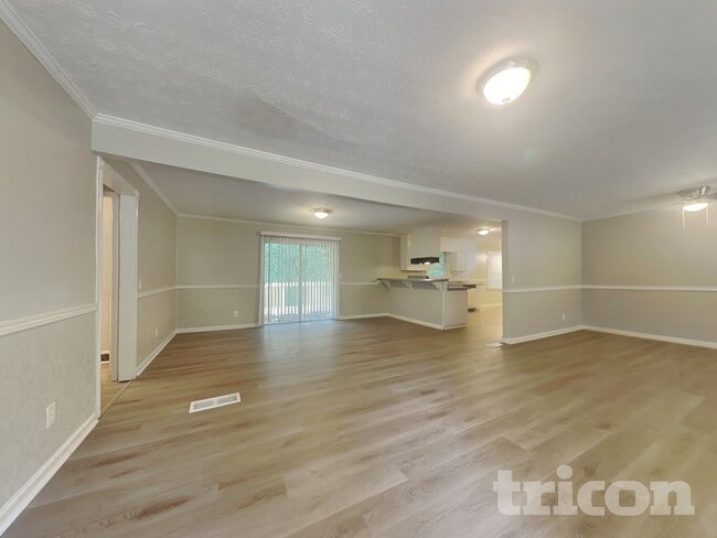 Building Photo - 5555 Richland Dr