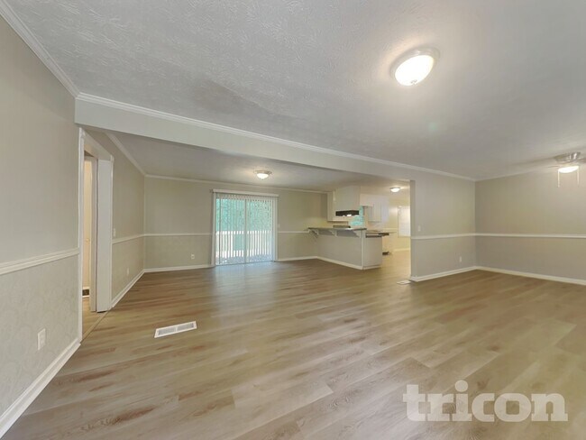 Foto del edificio - 5555 Richland Dr