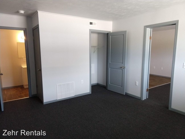 Building Photo - 13373 PA-618