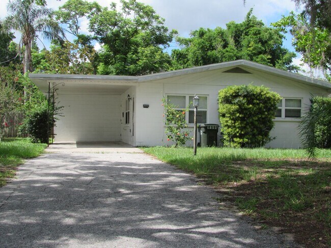 Foto del edificio - LOVELY 2 BEDROOM SINGLE FAMILY HOME IN CLE...