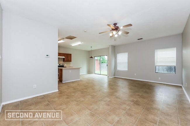 Building Photo - 6152 River Pointe Dr