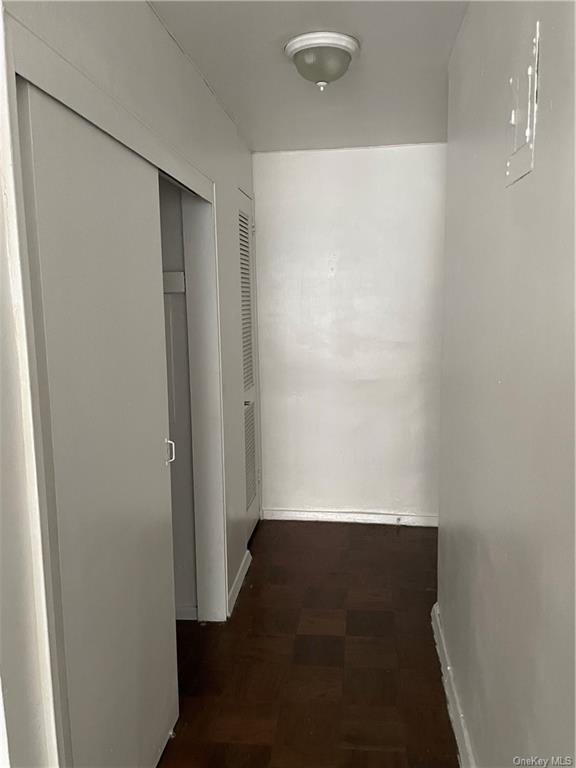 Foto principal - 3240 Riverdale Ave