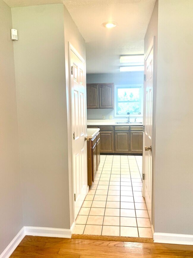 Foto del edificio - NEWLY Renovated 3 BED/2 BA Home!