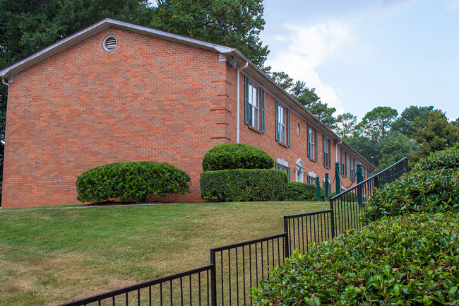 Building Photo - Crestwood Apartments