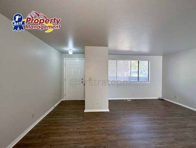 Foto del edificio - 1186 W Lee St