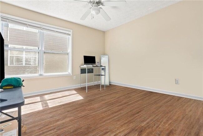 Building Photo - 1114 S. College, Unit 7-201