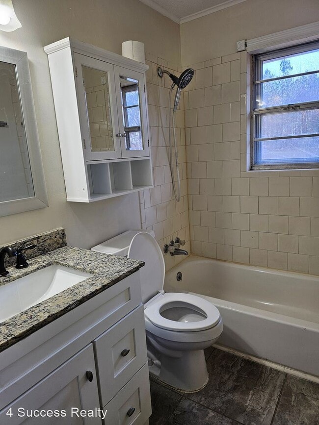Building Photo - 3 br, 1 bath House - 10405 Godwin Road
