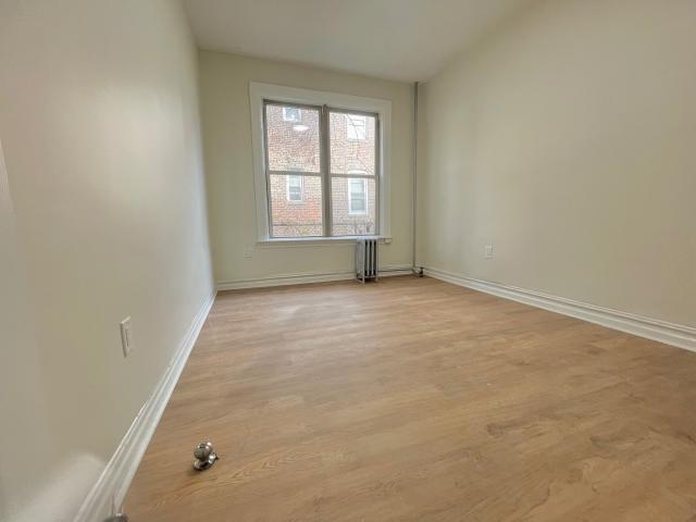 Building Photo - 3 bedroom in BRONX NY 10461