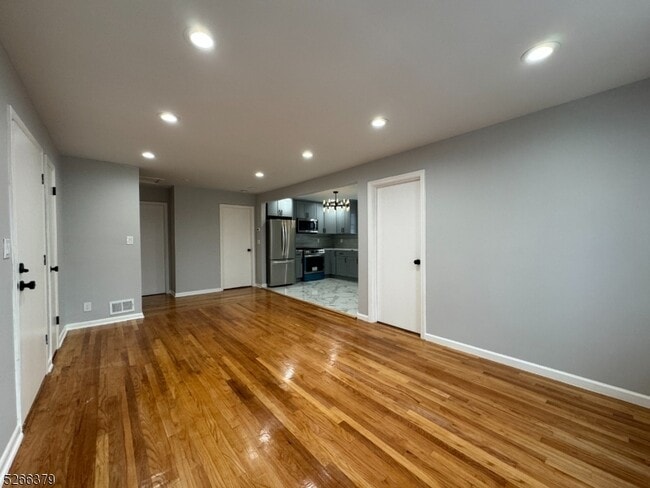 Foto del edificio - 9 Westervelt Pl