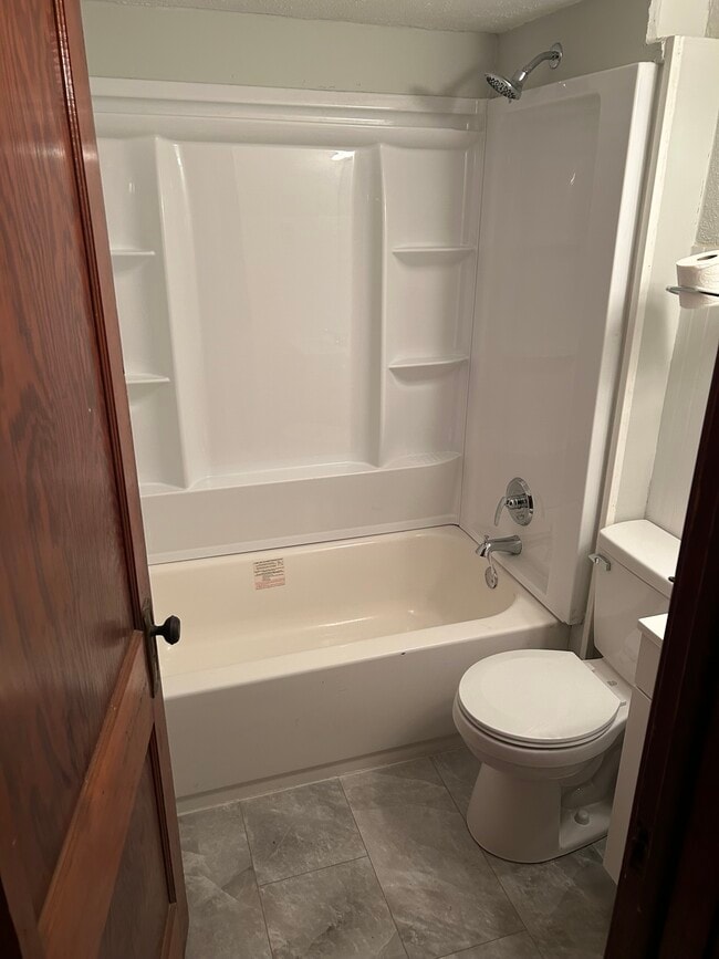 Foto del edificio - 2119 N Underhill St