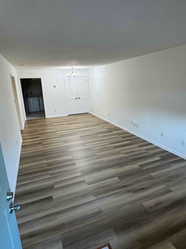 Building Photo - 8530 Tidewater Dr