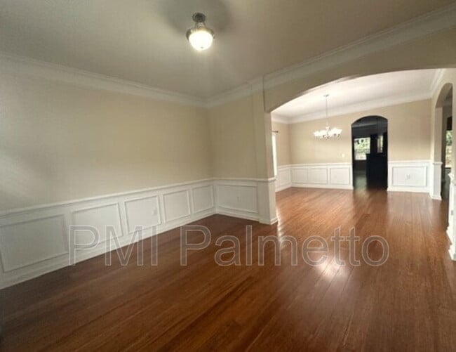 Building Photo - 348 Woodmill Cir