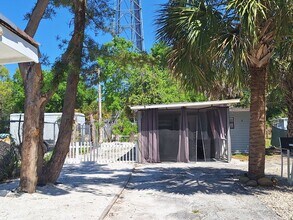 Building Photo - 117 Wallace Rd