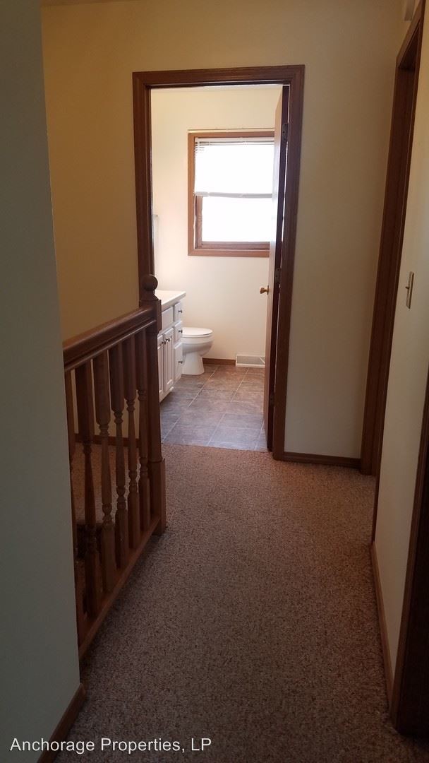 Building Photo - 801-807 Portside Ct