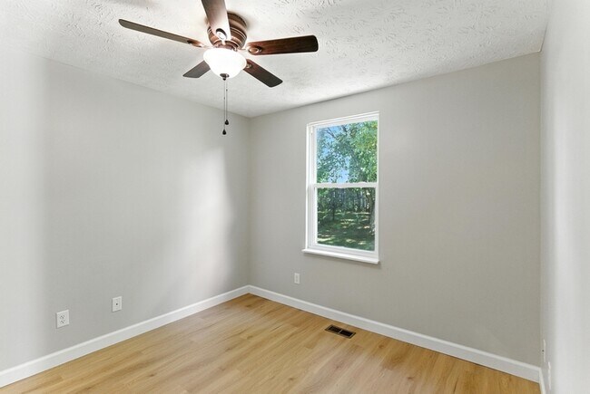Foto del edificio - 6054 Warrenpark Ln