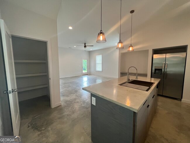 Building Photo - 217 North Ave