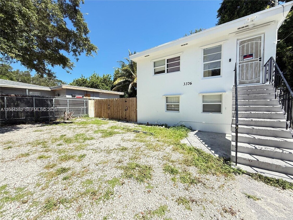 Foto del edificio - 3376 NW 49th St