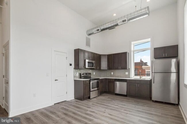 Building Photo - 1705 Jackson St
