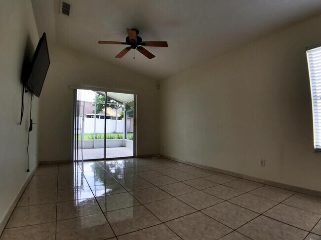 Foto del edificio - 903 Lejay St