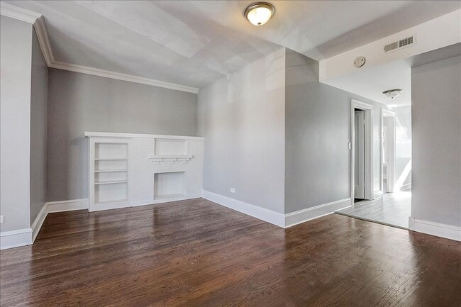 Building Photo - 6241 S Spaulding Ave