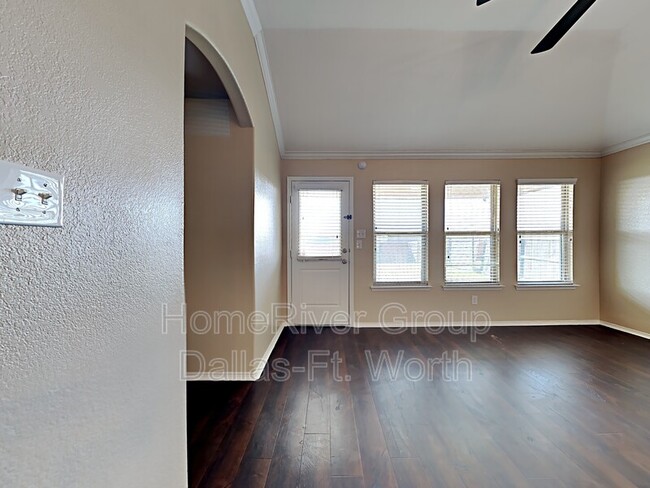 Building Photo - 14421 Mainstay Way