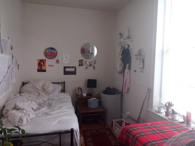 Foto del edificio - 2408 N Mozart St