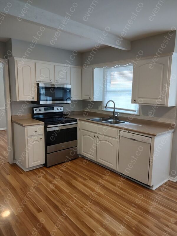 Building Photo - 10244 Caenen Dr