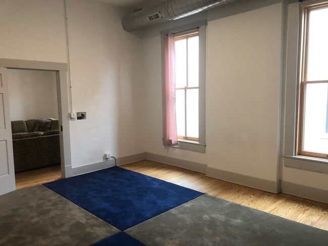 bedroom - 123 E 3rd St