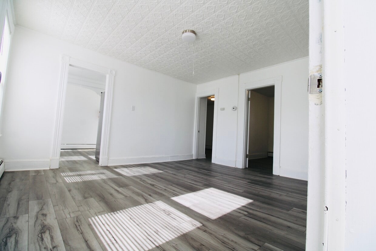 Foto principal - 61 N Leonard St