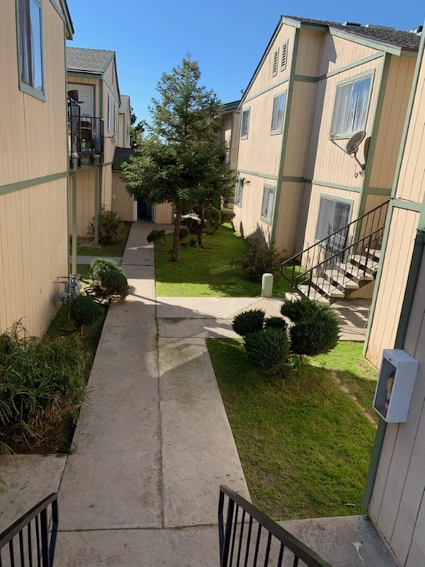 609 Moore St, Madera, CA 93638 Apartments in Madera, CA