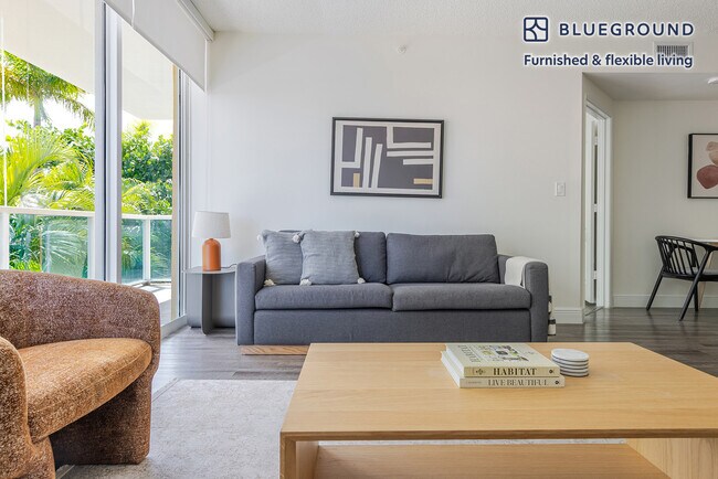 Foto del edificio - 16950 N Bay Rd