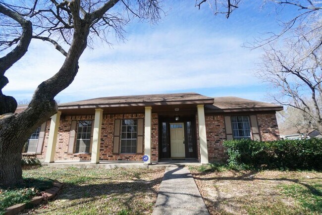 Building Photo - 7202 Seton Lake Dr