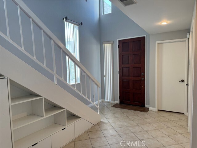 Foto del edificio - 996 W Huntington Dr