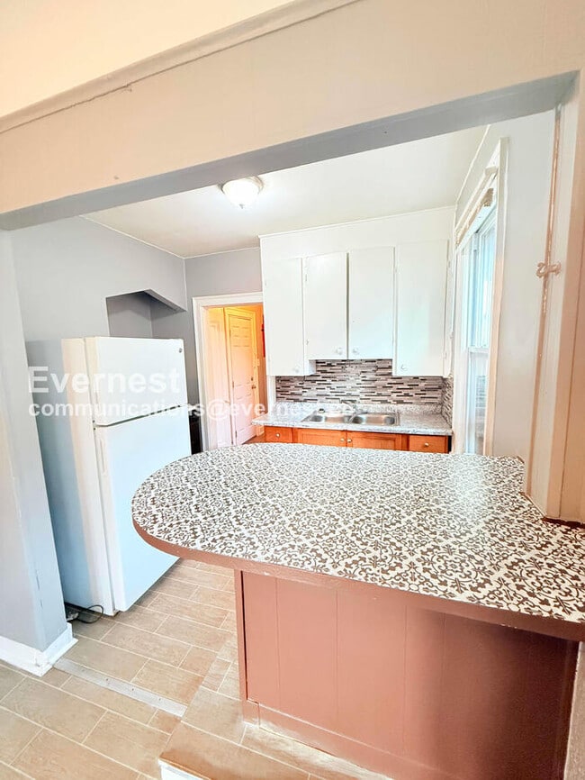 Foto del edificio - 4066 Tyler St