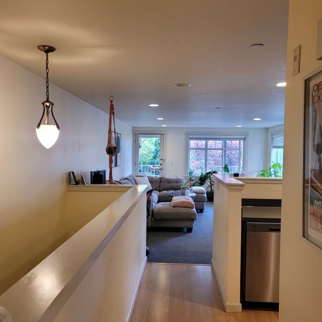 Photo - 2012 Minor Ave E Apartment