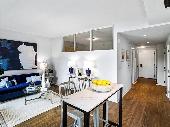 Foto del edificio - 1625 Eckington Pl NE