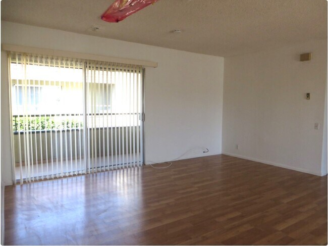 Foto del edificio - 2311 Carnegie Ln