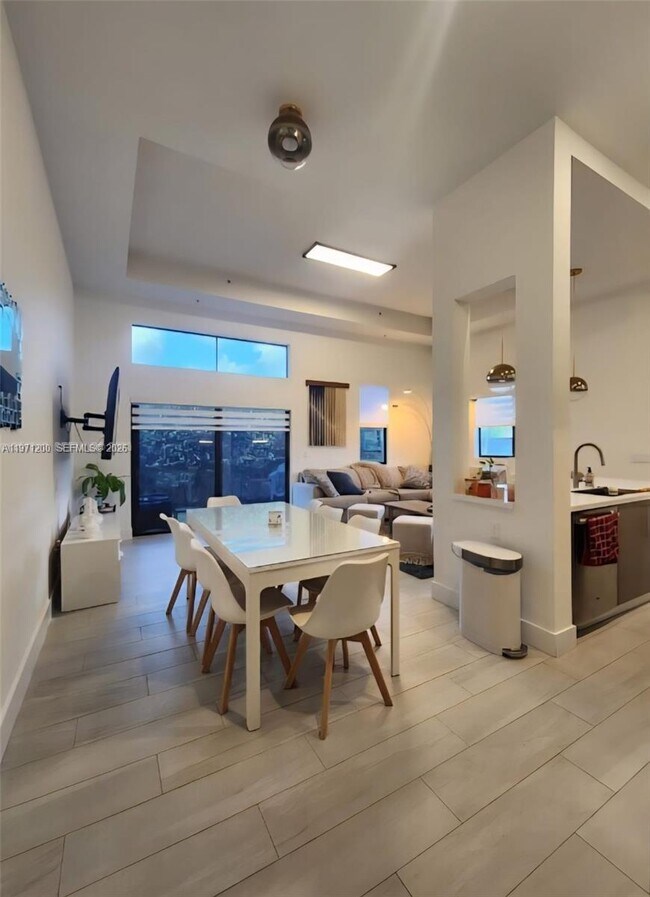 Foto del edificio - 929 NW 45th Terrace