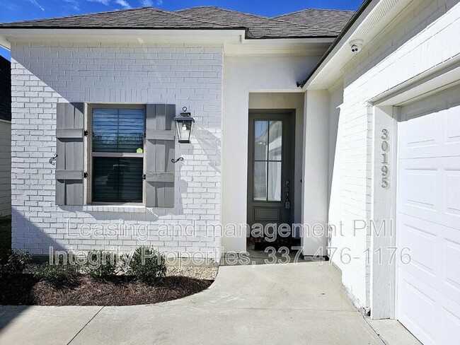 Building Photo - 30195 Sanctuary Blvd