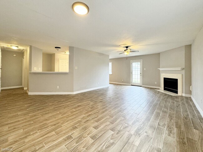 Foto del edificio - 3 br, 2 bath House - 4610 Kings Ridge Rd