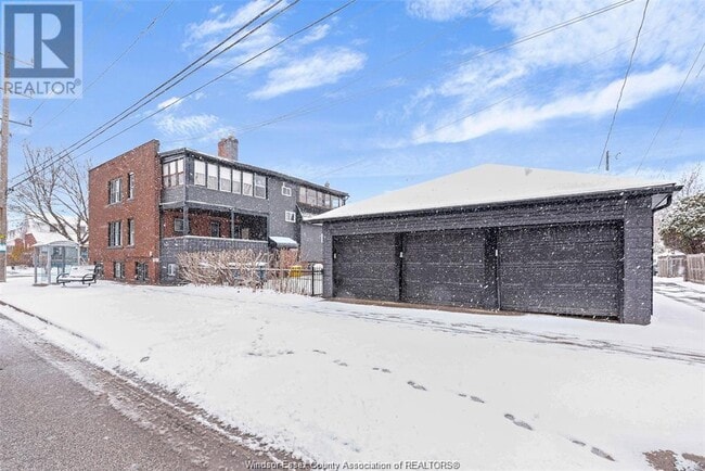 Building Photo - 1094 Lincoln Rd